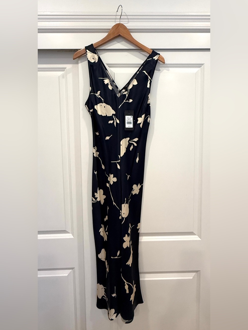 Rails Camilla Dress. Brand New- tags attached. Midnight Roses Print.